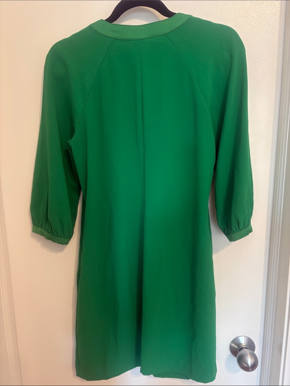 Trina Turk Kelly Green Long Sleeve Shift Dress - Picture 5 of 5